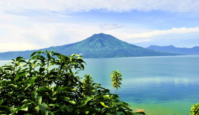 Nggak Cuma Laut, Danau Juga Jadi Objek Wisata Andalan Lampung